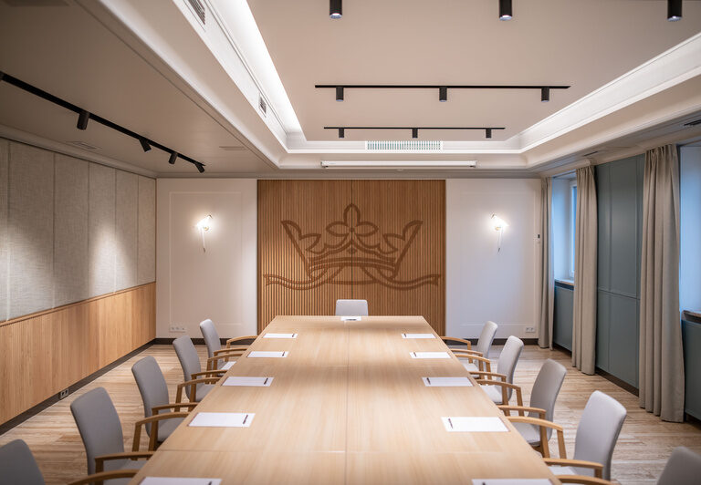 Moderner Tagungsraum im Hotel Dreiflüssehof, ausgestattet für Seminare und Meetings